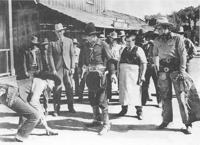 William Boyd, James Ellison, Al Hill, Jim Mason, and Robert McKenzie in Call of the Prairie (1936)