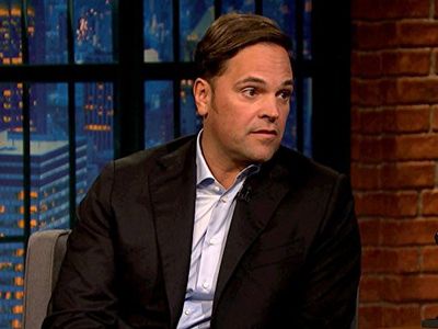 Mike Piazza in Late Night with Seth Meyers (2014)