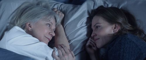 Blythe Danner and Hilary Swank in What They Had (2018)