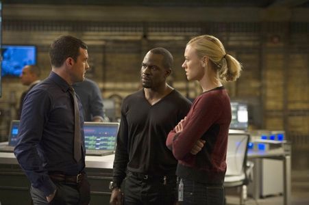 Adam Sinclair, Gbenga Akinnagbe, and Yvonne Strahovski in 24: Live Another Day (2014)