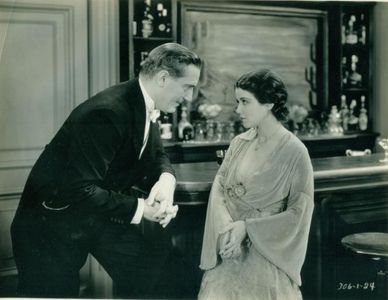 Sidney Fox and Paul Lukas in Strictly Dishonorable (1931)