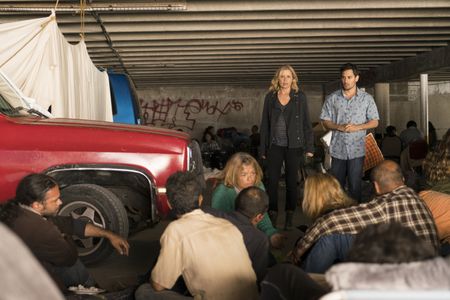 Kim Dickens and Raul Casso in Fear the Walking Dead (2015)