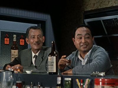Daisuke Katô and Chishû Ryû in An Autumn Afternoon (1962)