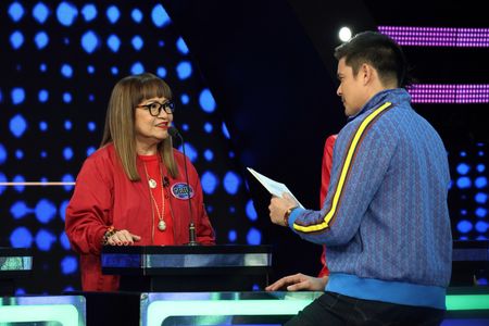 Dingdong Dantes and Geleen Eugenio in Family Feud Philippines (2022)