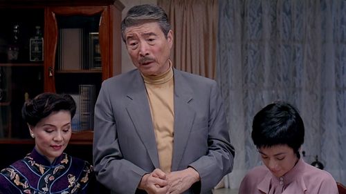 Ah-Lei Gua, Sylvia Chang, and Sihung Lung in Eat Drink Man Woman (1994)