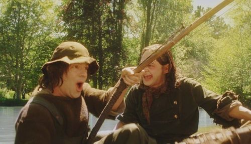 Andy Serkis and Thomas Robins in The Lord of the Rings: The Return of the King (2003)
