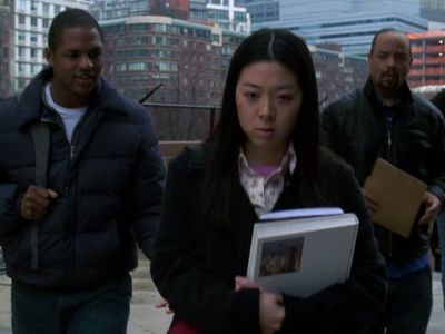 Ice-T, Ernest Waddell, and Tiffany Pao in Law & Order: Special Victims Unit (1999)