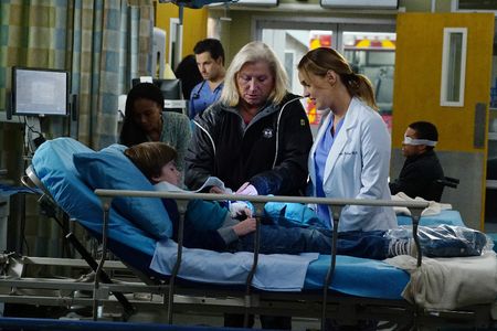 Camilla Luddington, Brody Goodstadt, and Ryder Goodstadt in Grey's Anatomy (2005)