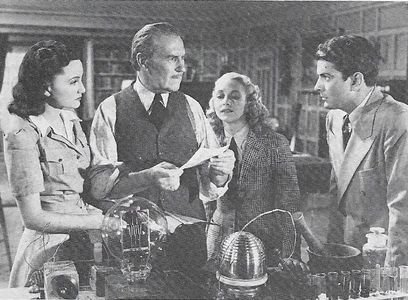Dorothy Herbert, Ella Neal, C. Montague Shaw, and Robert Wilcox in Mysterious Doctor Satan (1940)