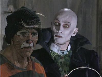 Richard O'Brien and Paul Springer in The Ink Thief (1994)