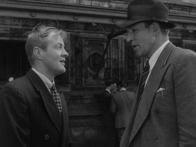 Patrick Barr and Peter Reynolds in The Vanquished (1953)
