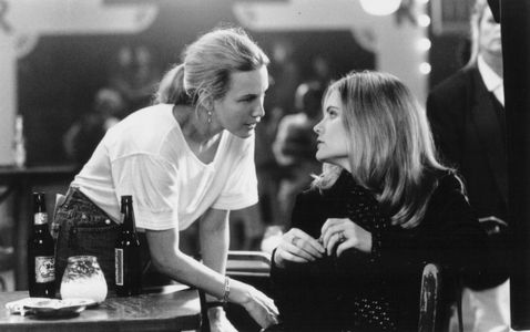 Jennifer Jason Leigh and Lili Fini Zanuck in Rush (1991)