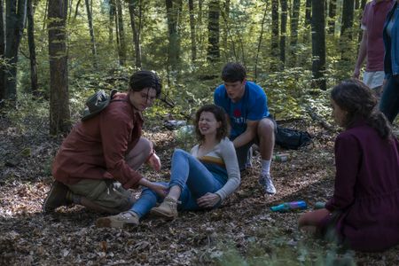 Jack Mulhern, Chloë Levine, and Alex MacNicoll in The Society (2019)