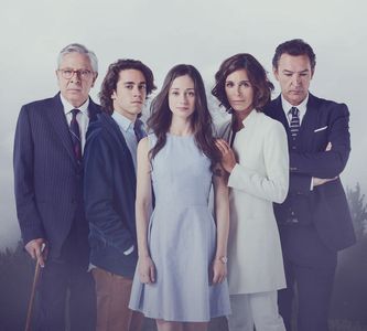 Lydia Bosch, Ginés García Millán, Juan Meseguer, Elena Rivera, and Oriol Puig Grau in La verdad (2018)