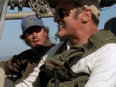 Victor Browne and Michael Gross in Tremors (2003)