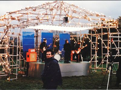 On the set of Oasis' Go Let It Out video