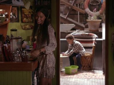 Joy Bryant and Tyree Brown in Parenthood (2010)