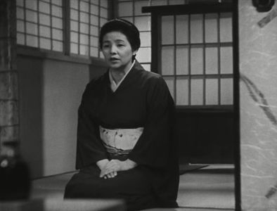 Fumiko Okamura in The Brothers and Sisters of the Toda Family (1941)