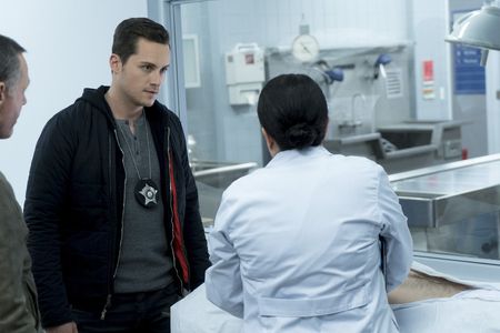 Jason Beghe, Jesse Lee Soffer, and Kathy Scambiatterra in Chicago P.D. (2014)
