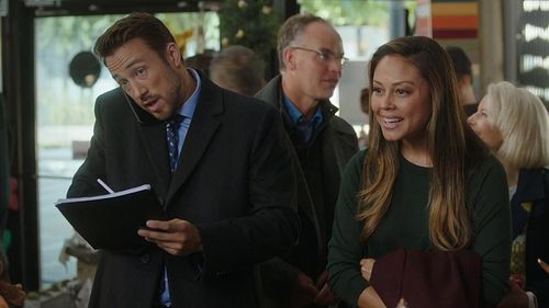 Vanessa Lachey and Brendon Zub in A Twist of Christmas (2018)