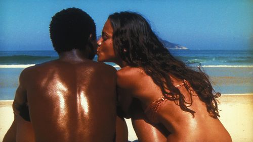 Alice Braga and Alexandre Rodrigues in City of God (2002)