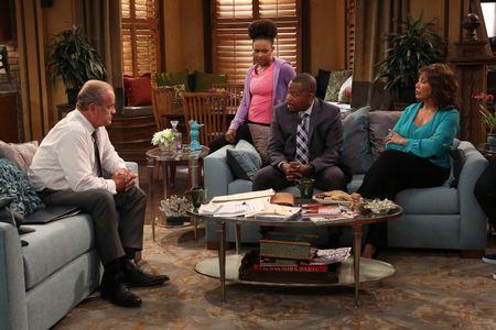 Kelsey Grammer, Martin Lawrence, Telma Hopkins, and Danièle Watts in Partners (2014)