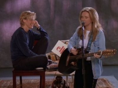 Ellen DeGeneres and Melissa Etheridge in Ellen (1994)