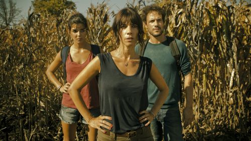 Maribel Verdú, Clara Lago, and Daniel Grao in The End (2012)