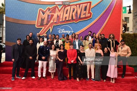 Kevin Feige, Laurel Marsden, Alysia Reiner, Iman Vellani, Zenobia Shroff, Matt Lintz, and Yasmeen Fletcher in Ms. Marvel