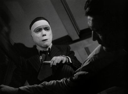 Humphrey Bogart and Rory Mallinson in Dark Passage (1947)