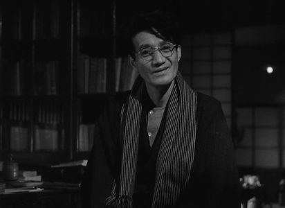 Kinzô Shin in Tokyo Twilight (1957)