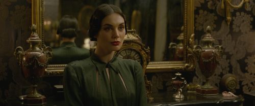 Poppy Corby-Tuech in Fantastic Beasts: The Crimes of Grindelwald (2018)