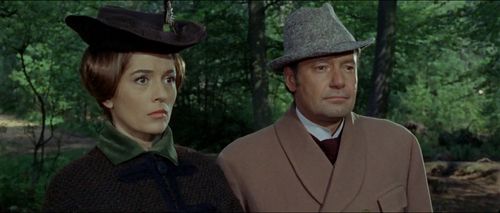 Barbara Shelley and Charles 'Bud' Tingwell in Dracula: Prince of Darkness (1966)