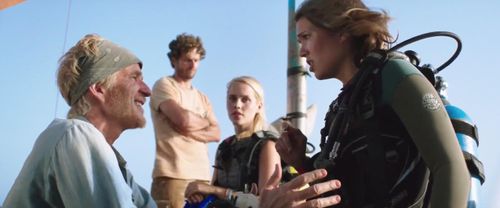 Matthew Modine, Mandy Moore, Chris Johnson, and Claire Holt in 47 Meters Down (2017)