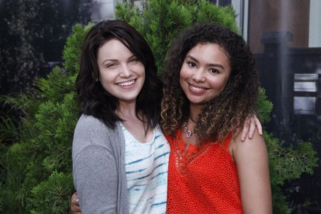 Jessica Sula and Lindsay Pearce in Recovery Road (2016)