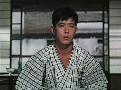 Hiroshi Kawaguchi in Floating Weeds (1959)