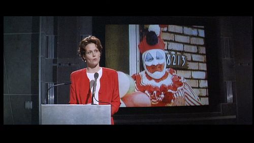 Sigourney Weaver and John Wayne Gacy in Copycat (1995)