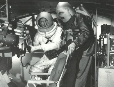 George D. Wallace in Radar Men from the Moon (1952)