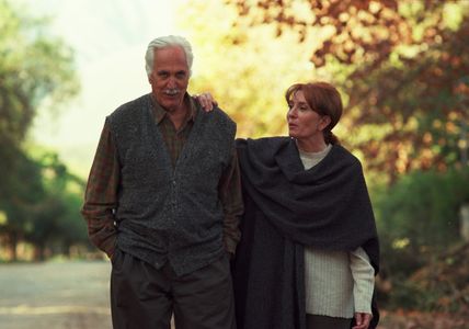 Federico Luppi and Mercedes Sampietro in Common Ground (2002)