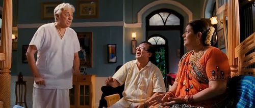 Anang Desai, Supriya Pathak, and Rajeev Mehta in Khichdi: The Movie (2010)