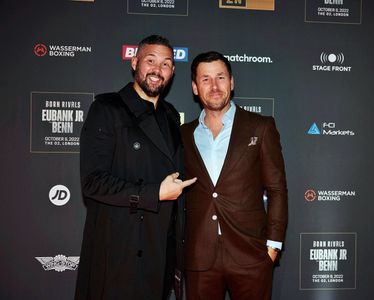 Darren Barker and Tony Bellew at an event for DAZN Boxing (2015)