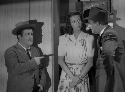 Lou Costello, William Gargan, and Mary Wickes in Who Done It? (1942)
