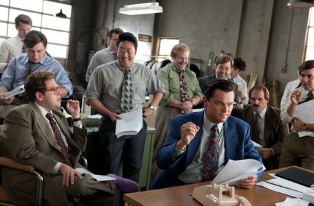 Leonardo DiCaprio, P.J. Byrne, Kenneth Choi, Ethan Suplee, Jonah Hill, Brian Sacca, and Henry Zebrowski in The Wolf of W