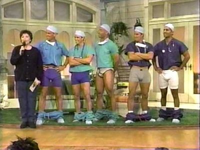 Roseanne Barr, Mario Cunha, Patrick Faucette, Traig Trumbo, Wes Ruffin, and Mathias Schar in The Roseanne Show (1997)