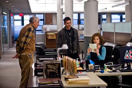 Michelle Pfeiffer, Garry Marshall, and Zac Efron in New Year's Eve (2011)