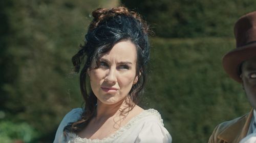 Sophie Craig as Lizzie