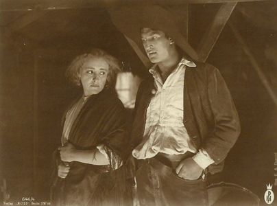 William Dieterle and Henny Porten in Die Geierwally (1921)