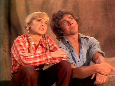 Kathy Coleman and Wesley Eure in Land of the Lost (1974)