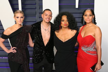Diana Ross, Tracee Ellis Ross, Ashlee Simpson, and Evan Ross at an event for The Oscars (2019)