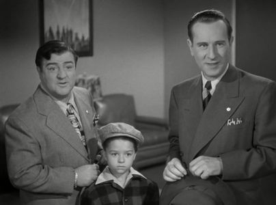 Bud Abbott, Lou Costello, and Beverly Simmons in Buck Privates Come Home (1947)